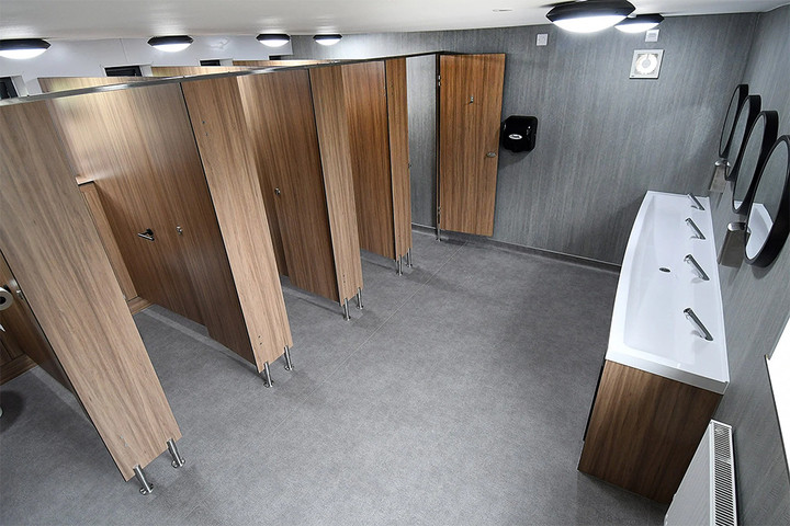 Trung Quốc: Công ty ‘canh’ toilet, nhân viên đi vệ sinh quá 15 phút bị phạt 1,7 triệu đồng