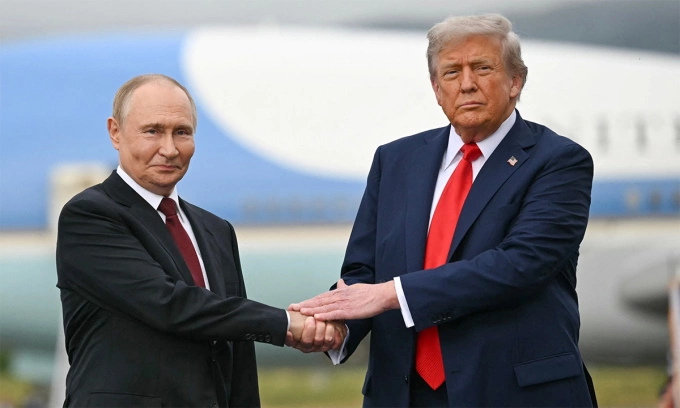 Tổng thống Trump điện đàm với tổng thống Putin trước khi gặp lãnh đạo Ukraine