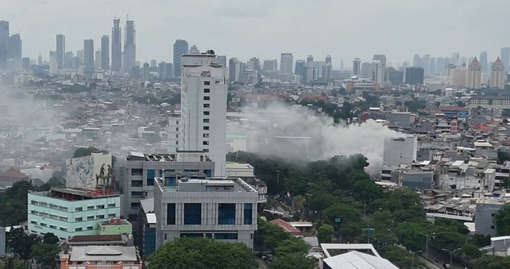 Tòa nhà văn phòng 7 tầng ở thủ đô Indonesia bốc cháy khiến ít nhất 20 người chết