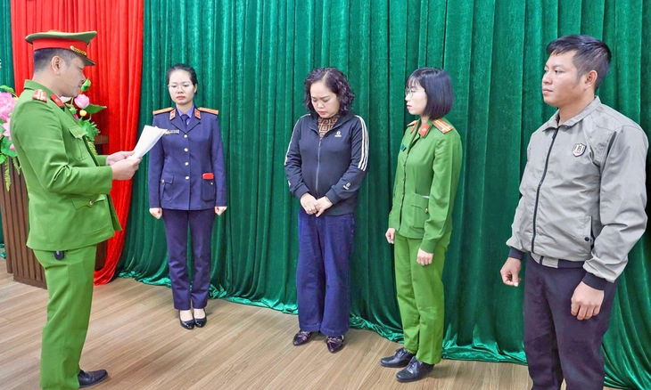 Bắt tạm giam 2 cán bộ thuế nhận 4,3 tỉ đồng hối lộ để bỏ qua lỗi của doanh nghiệp