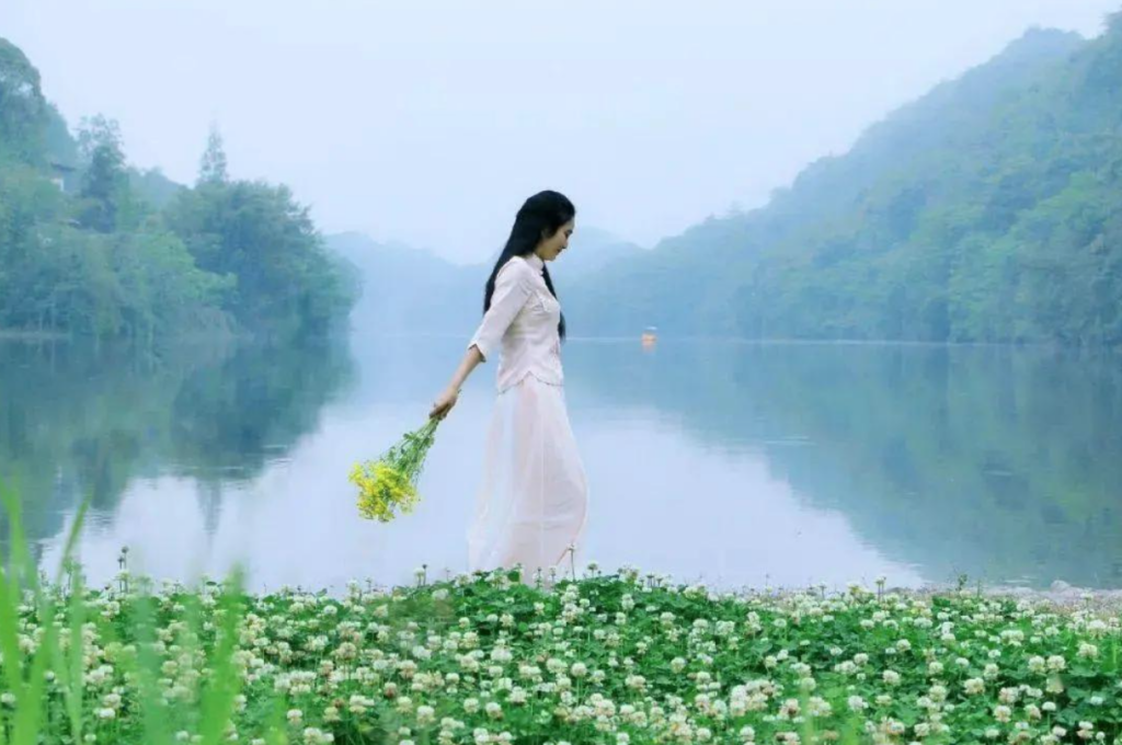 Thiện lương như một đóa hoa rực rỡ tỏa ra hương thơm ngát tới tất cả mọi người (nguồn: aboluowang)